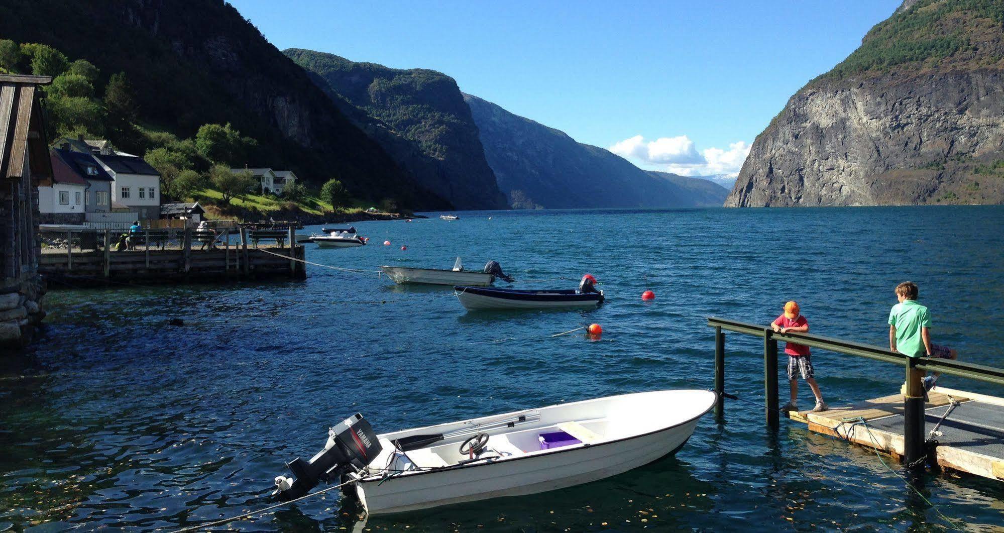 Visit Undredal Hotel ภายนอก รูปภาพ